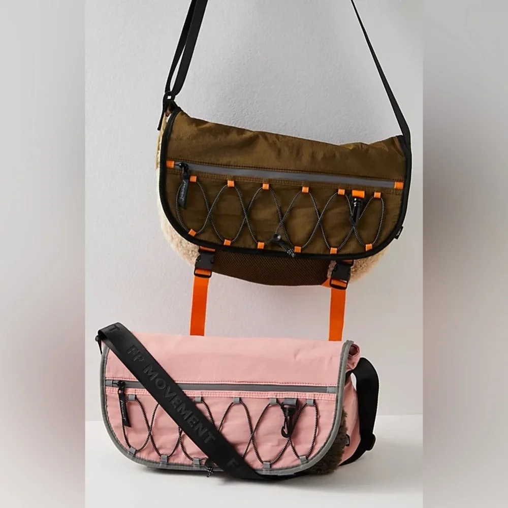 FREE PEOPLE Pink/Grey Playoff Sherpa Messenger Bag | NEW/NWT!!🩷🩷